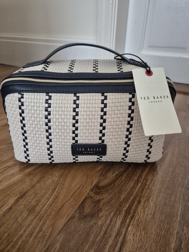 Bnwt ted baker webbin - baker, open