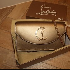 women's dupe bag wallet on a