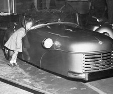 The Bond minicar three wheeled