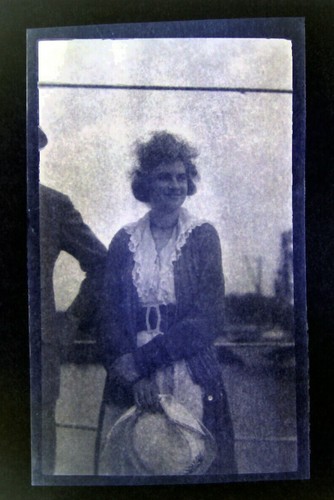 1920s young woman - young,