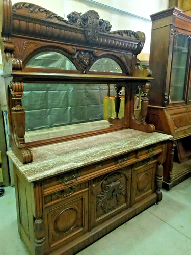 Massive antique carved oak - massive,