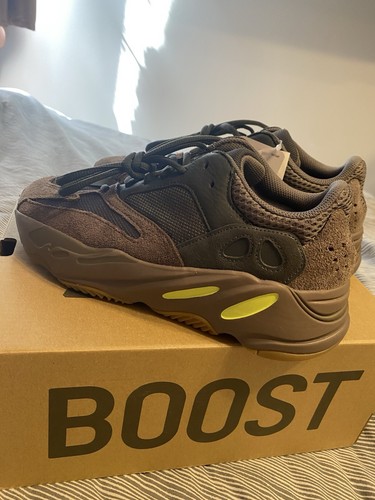Yeezy boost 700 mauve uk7 - mauve, us