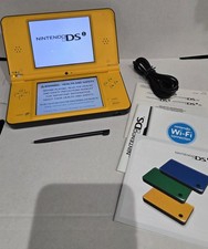Nintendo DSI XL  With USB Charger and Manuals Yellow  GOOD CONDITION WEF12273187