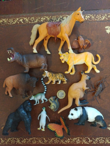 Mixed plastic animal - plastic, figurines