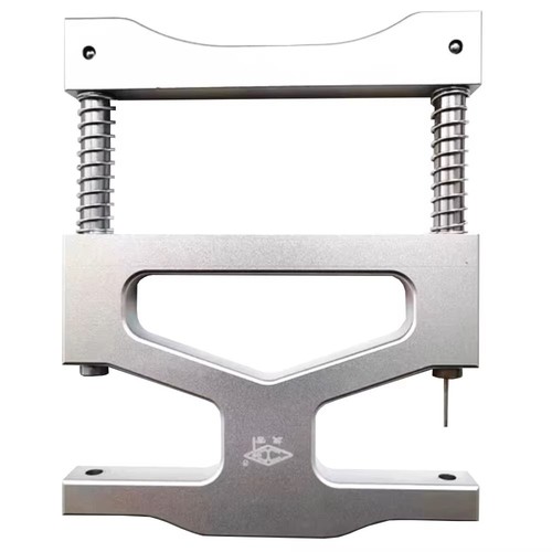 Piano center pin extracting - piano,