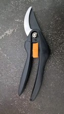 Fiskars P121 Solid Bypass Pruner Lightweight With SoftGrip Handle. Brand New. 