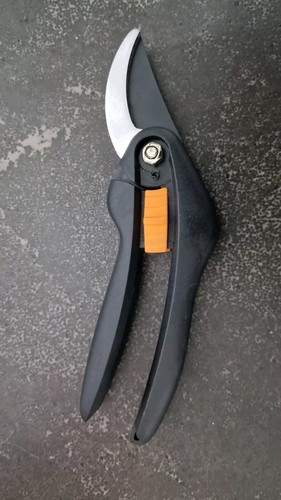 Fiskars p121 solid bypass - fiskars,
