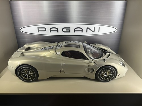 Pocher pagani utopia coupe - 1:8,