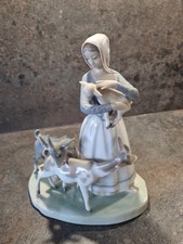 Lladro 1001 Shepherdess With