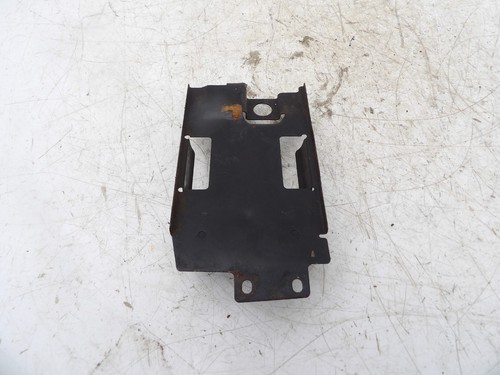 Suzuki 650 battery - suzuki, cover