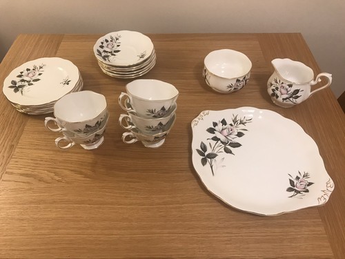 Royal albert queen - , queen’s