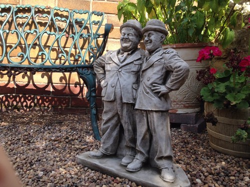 Garden ornament laurel - (new),
