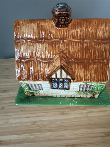 Beswick cottage butter - cottage,