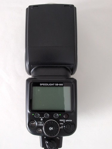 Nikon 900 speedlight - sb-900, shoe