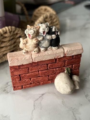 Peter fagan colour box cats - box,
