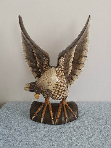 Wooden eagle sculpture - wooden,