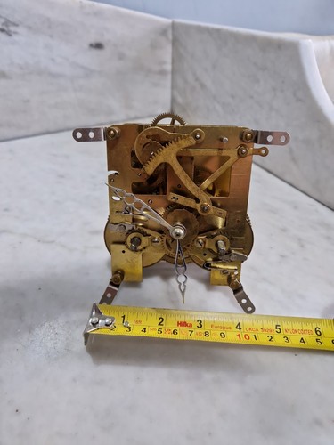 Vintage mantle clock - mantle, movement