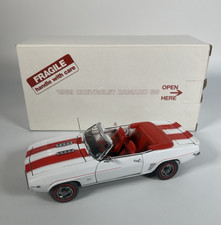 Danbury Mint 1/24 1969 Chevrolet Camaro SS White Red Die Cast Model Boxed