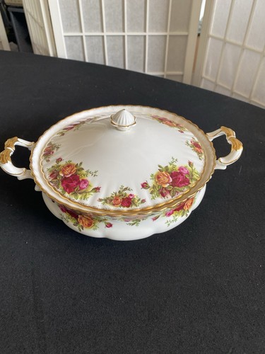Royal albert old - old, roses