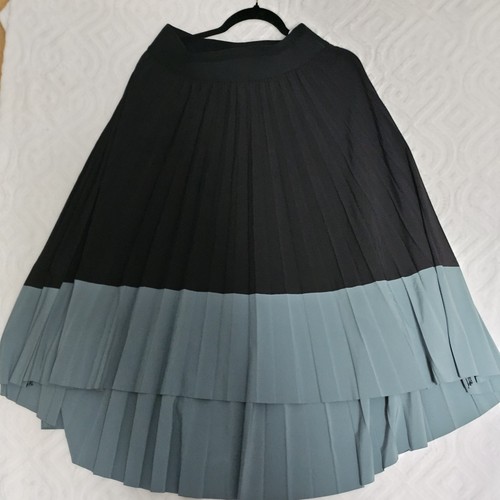 Athleta swing forward - swing, pleated