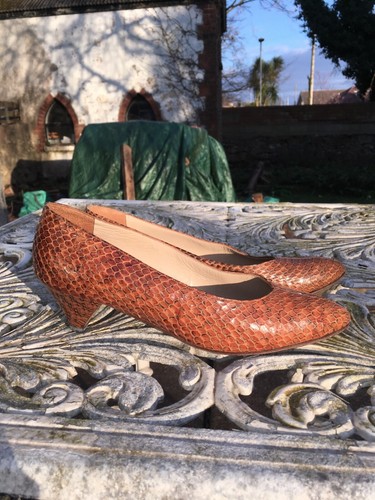 Authentic vintage brown real - brown,