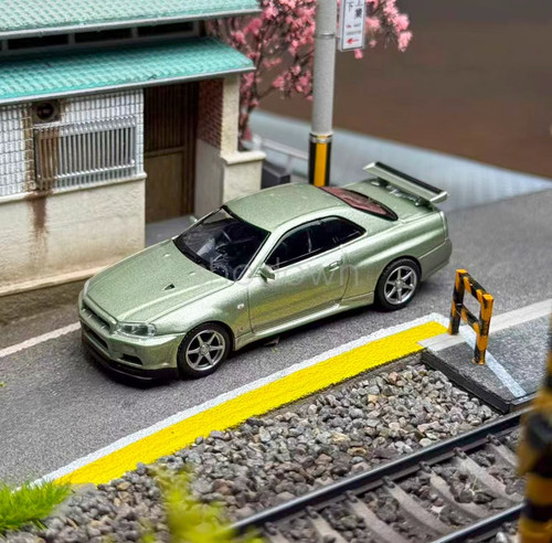Minigt green skyline gtr - 1:64,