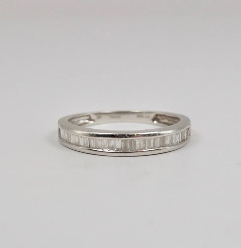 10k 417 white gold - 10k, baguette