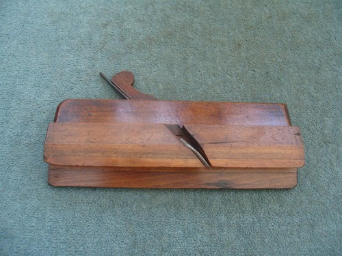 Sash scribing moulding plane.