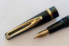 WATERMAN'S L.2. FOUNTAIN PEN IN BLACK WITH TWINNED CAP RING & BROAD NIB SERVICED