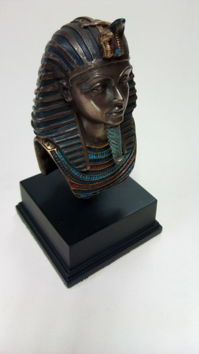 The mask king tutankhamun - of,