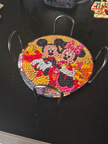 Disney mickey minnie - mickey, round