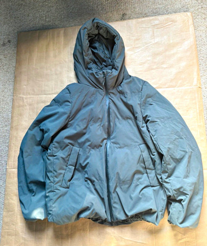 Small uniqlo jacket
