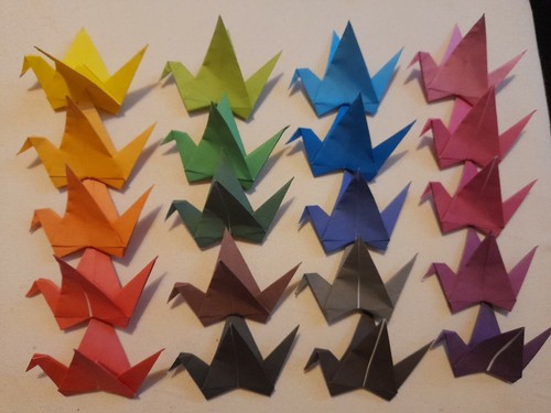 Origami flapping paper - , cranes