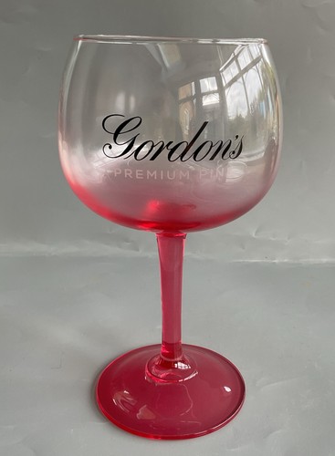 Gordon premium pink brand - gordon's,