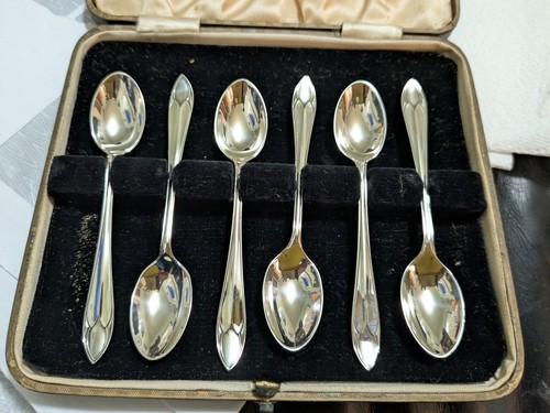 Cased set six art - cased,