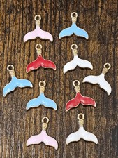 10 multicoloured enamel gold