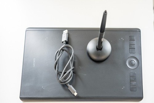 Wacom intuos pro - wacom,