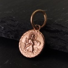 9ct Gold St Christopher Pendant Fully Hallmarked 375 London 1975 0.8g RMF31-LW