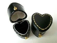 Antique Victorian Style Heart