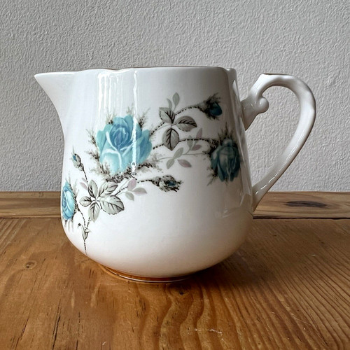 Royal grafton fine bone china - fine,