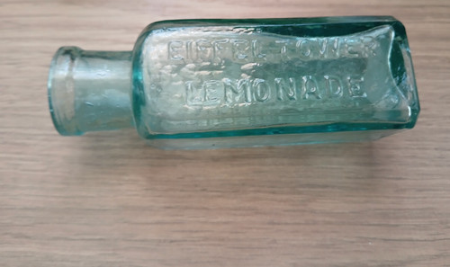 Antique vintage eiffel - /,