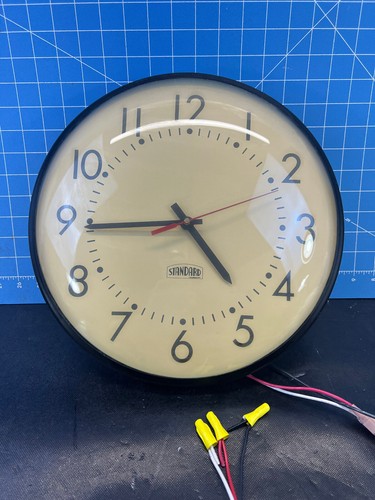 Vtg standard clock - clock, wall