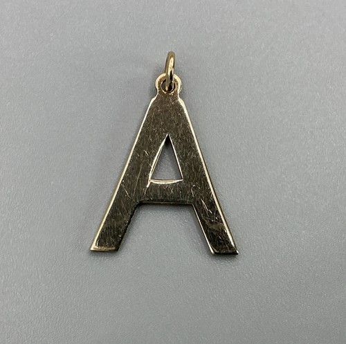9ct gold initial pendant - initial,