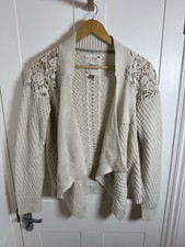 Falmer Heritage beige lace