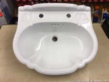 Qualitas Versailles basin