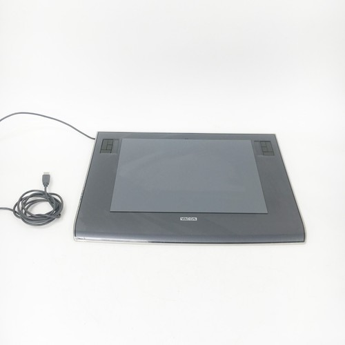 Wacom intuos graphic tablet - intuos,