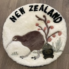 new zealand real sheepskin round cushion cover auskin vgc kiwi tagged unused
