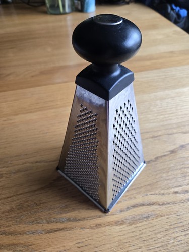 Food grater exellent - exellent, condition