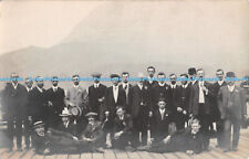 R419521 Lots of men in suits Postcard