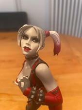 Batman Arkham City Harley Quinn 9" Statue Figure